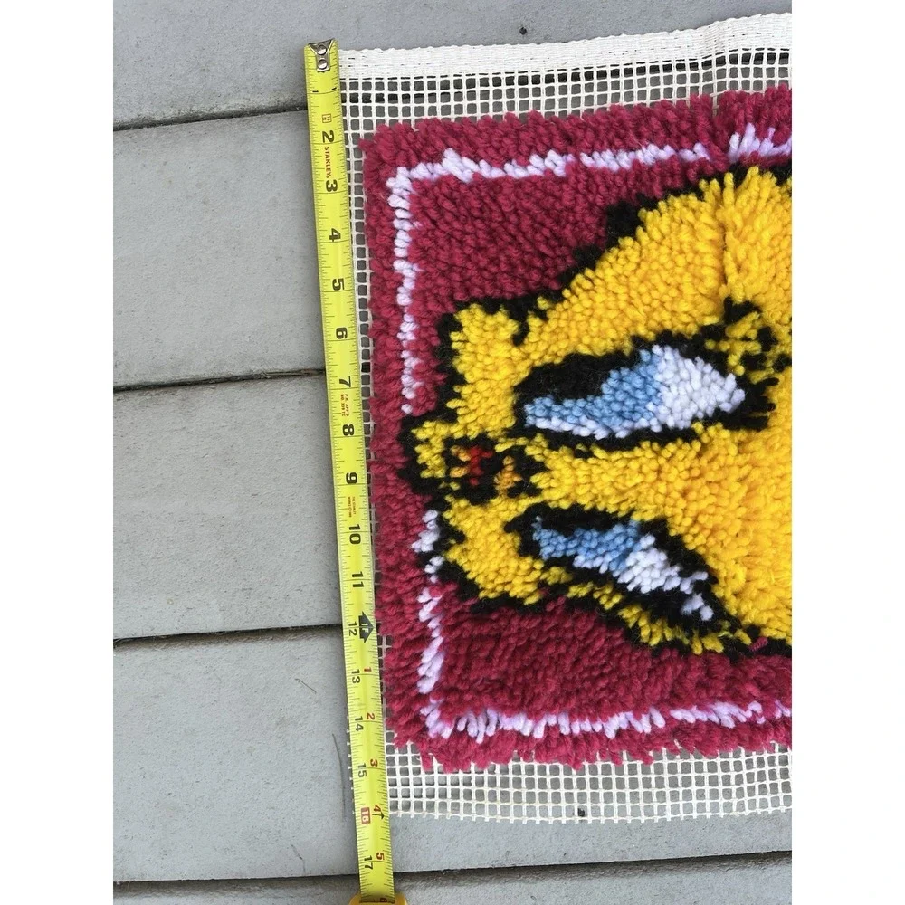National Yarn Crafts Looney Tunes Hook Rug Tweety Bird‎ - Completed Wall Decor